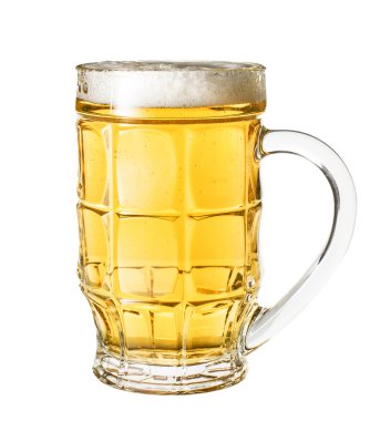 Bira bardağı beyaz arkaplanda izole edildi