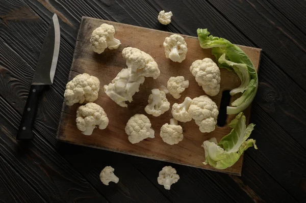 Raw Fresh Organic Cauliflower Wooden Background Healthy Eating Low Carb — Stock Photo, Image