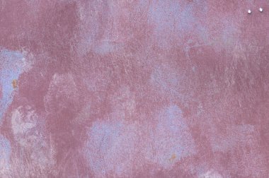 Metal levhalardan yapılmış eski metal bir çitin dokusu..