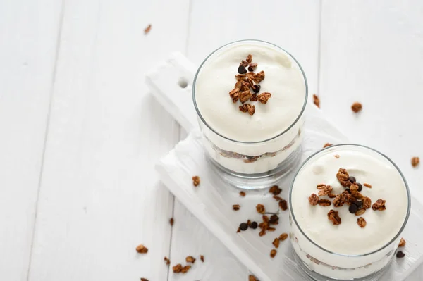 Greek Yogurt Granola Glass Jar Parfait — Stockfoto