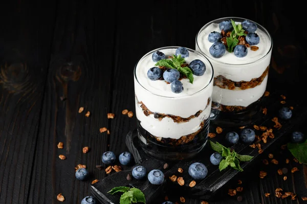 Dessert Mascarpone Cheese Fresh Blueberries Muesli Glass Rustic Background — Stock Photo, Image