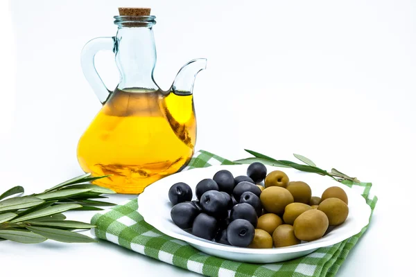 Aceitunas y aceite de oliva — Foto de Stock