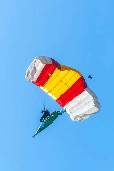 Parachutist van de papea — Stockfoto