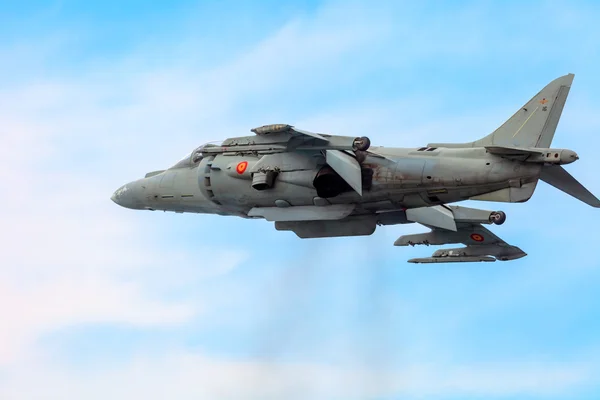 加上 av-8b 鹞 — 图库照片