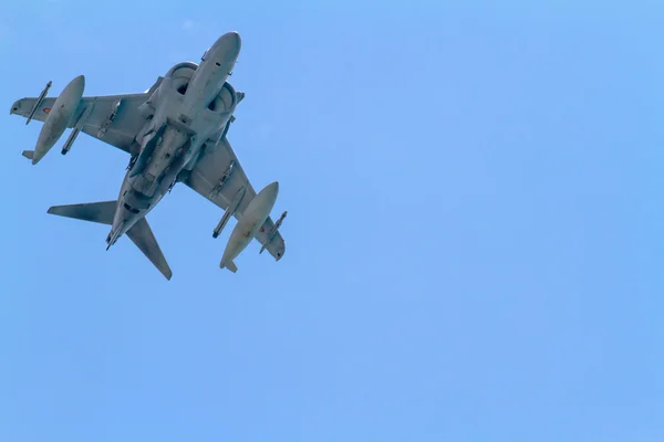 加上 av-8b 鹞 — 图库照片