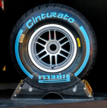 Pnömatik lastikler pirelli