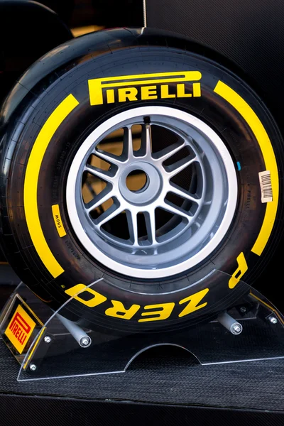 Pneus pneumáticos Pirelli — Fotografia de Stock