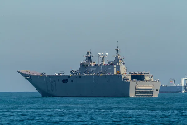 Uçak gemisi l-61 juan carlos ı — Stok fotoğraf