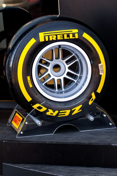 Покришки й шини Pirelli — стокове фото