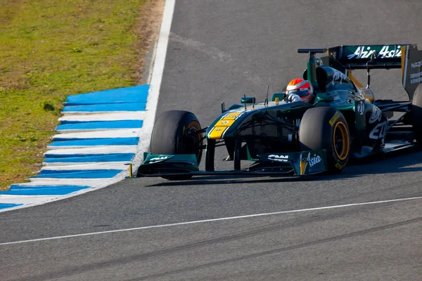 데친된 달걀과 감자팀 로터스 f 1을, jarno trulli, 2011 — 스톡 사진