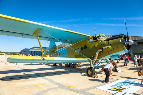 Flugzeug Antonow an-2 — Stockfoto