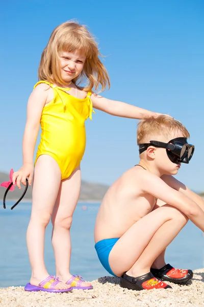 Barn vid havet — Stockfoto