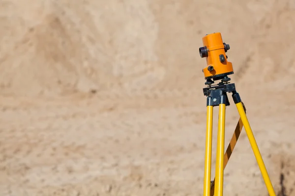 Theodolit auf Baustelle — Stockfoto