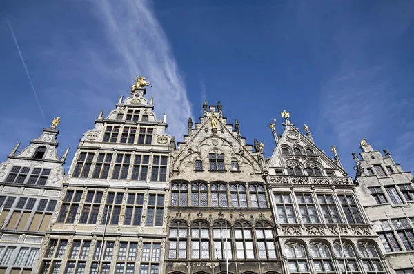 Традиционные дома в Антверпен, Бельгия — стоковое фото