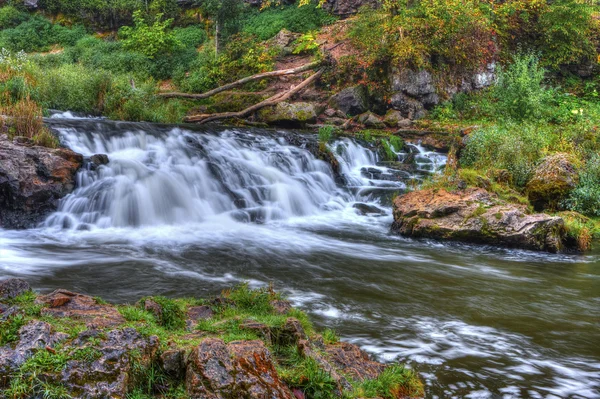 Hdr 高ダイナミック レンジの美しい川の滝 — ストック写真