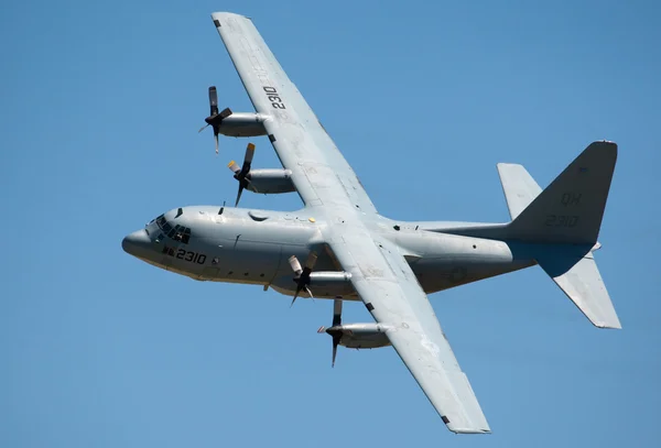 Aereo cargo militare grigio Hercules — Foto Stock