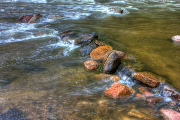 HDR rzeki rapids. — Zdjęcie stockowe