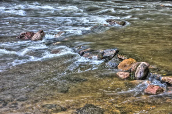 川の急流の hdr. — ストック写真