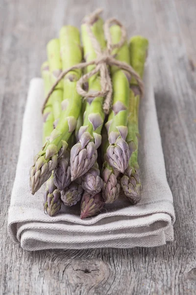 Grüner Spargel — Stockfoto