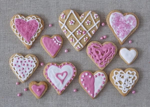 Cookies de coração branco e rosa — Fotografia de Stock