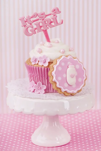 Cupcake con un piccone da torta — Foto Stock