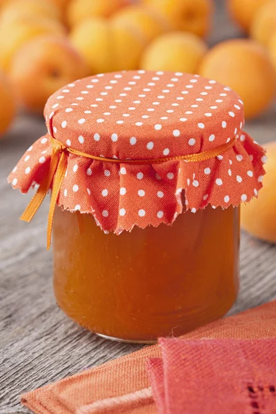 Apricot jam and fruits — Zdjęcie stockowe
