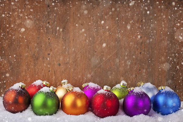 Цветные рождественские балы
