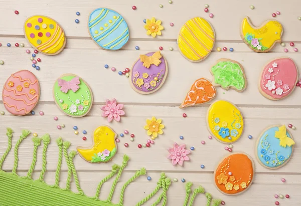 Kleurrijke Pasen cookies — Stockfoto
