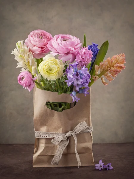 Jacintos y flores ranúnculos — Foto de Stock