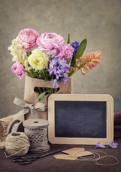 Blommor i en påse — Stockfoto