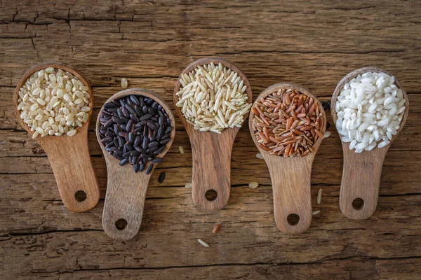 Různé Typy Rýže Vařečky — Stock fotografie