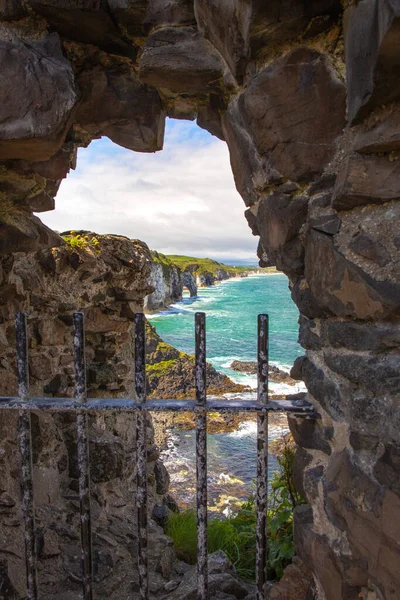 Sea View Dunluce Castle Window — Φωτογραφία Αρχείου