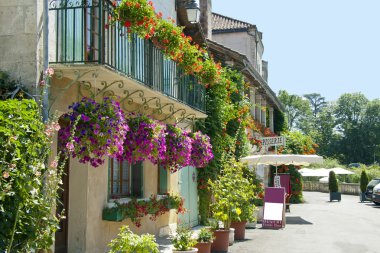 brantome ziyaret etti