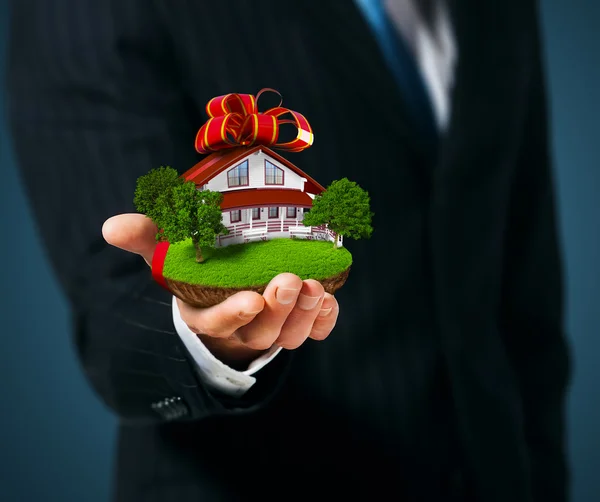 House in hand — Stock Photo, Image