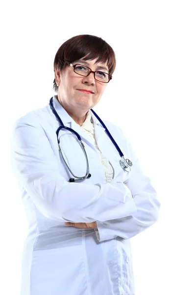 Médico sonriente mujer con estetoscopio. Aislado sobre fondo blanco. —  Fotos de Stock