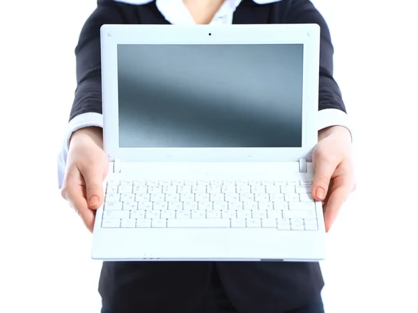微笑的女商人控股笔记本电脑。在白色隔离 — 图库照片