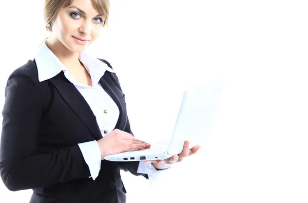 Ung affärskvinna med laptop, isolerad på vit Stockbild