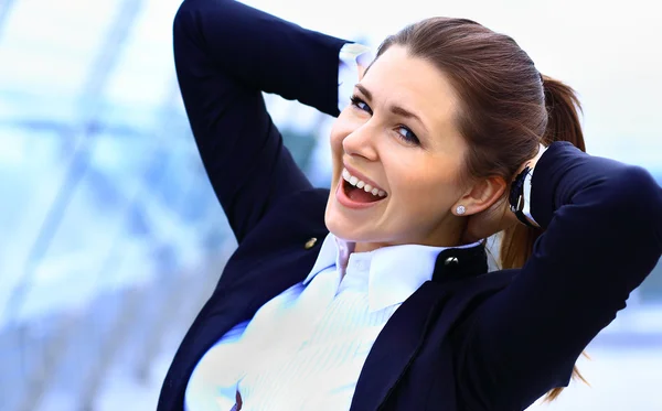 Portrait of cute young business woman outdoor — Stock Photo, Image