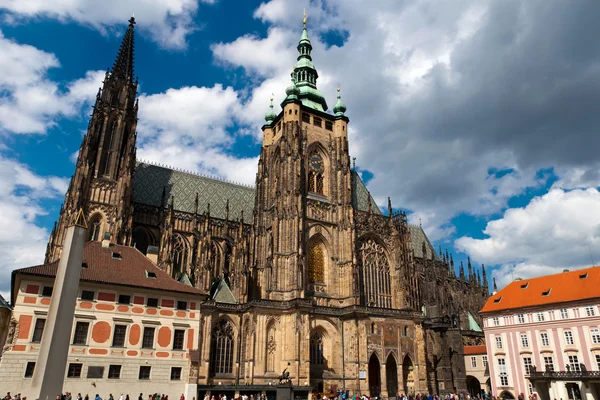 St.vitus 大教堂在布拉格 — 图库照片