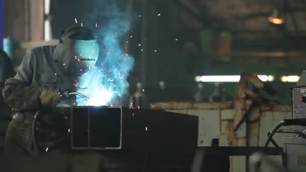 Workers Welding In A Factory — Stock Video