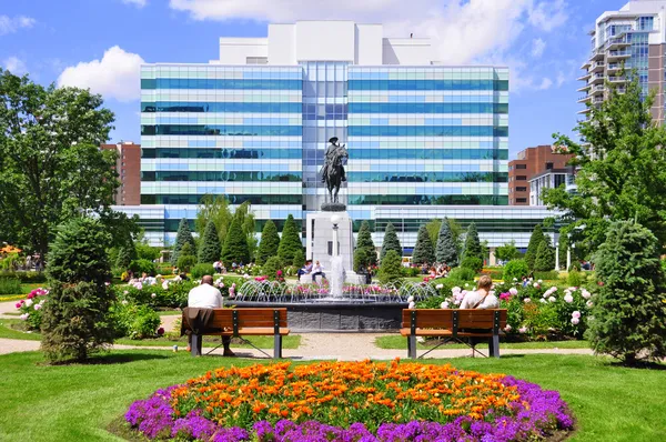 An urban park in Calgary — Stock Photo, Image