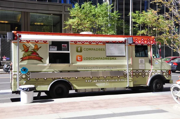 Los Compadres camion cibo messicano — Foto Stock