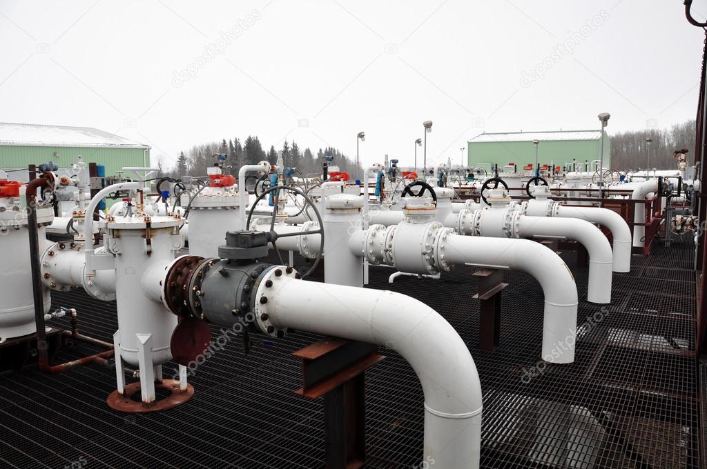 Oil sands pump facility