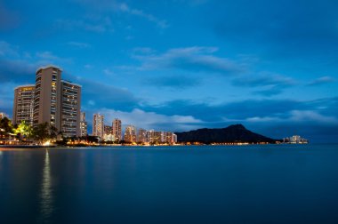 Waikiki beach gece