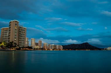 Waikiki beach gece