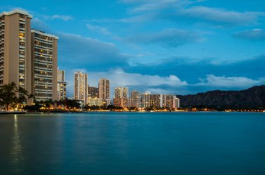 Waikiki beach gece