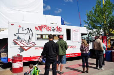 Waffle ve Chix gıda kamyon
