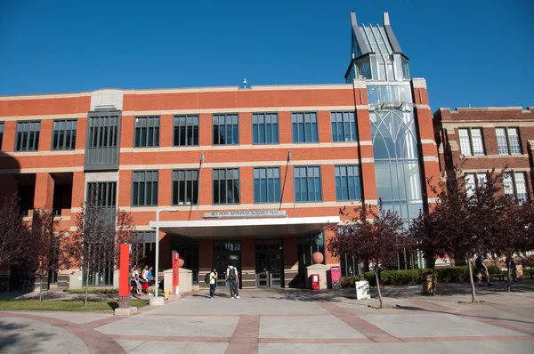 Edifício moderno no SAIT Polytechnic — Fotografia de Stock