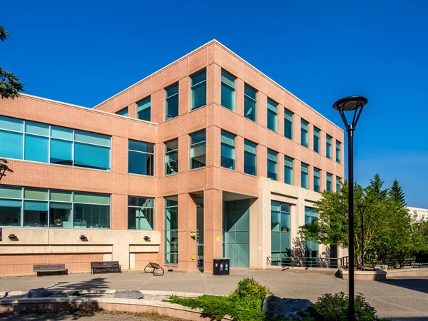 Edificio de facultades profesionales — Foto de Stock