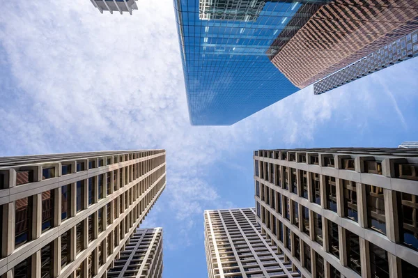 Kijken Naar Wolkenkrabbers Stad Calgary — Stockfoto